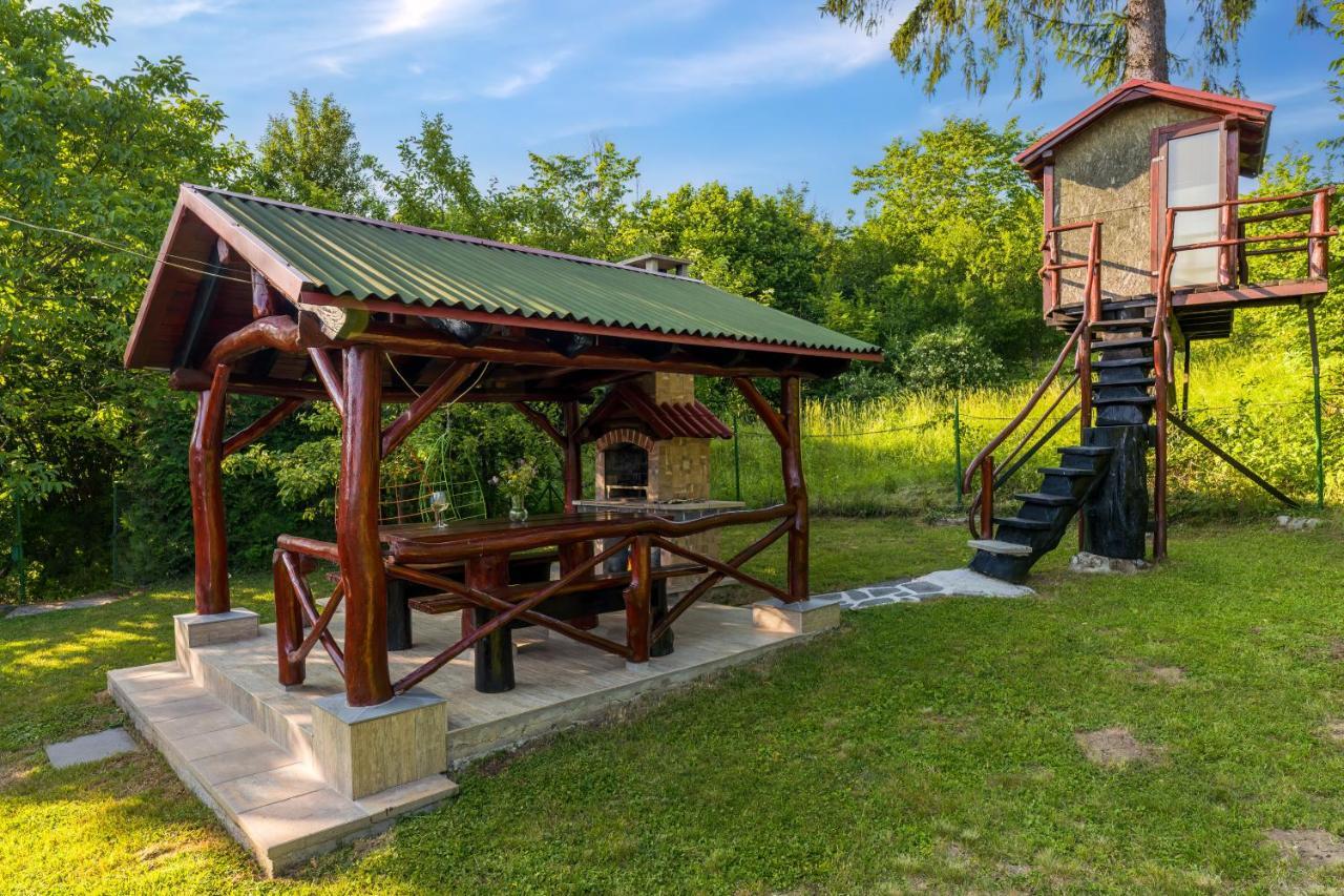 Villa Tratea - With A Heated Pool Tomici Екстер'єр фото