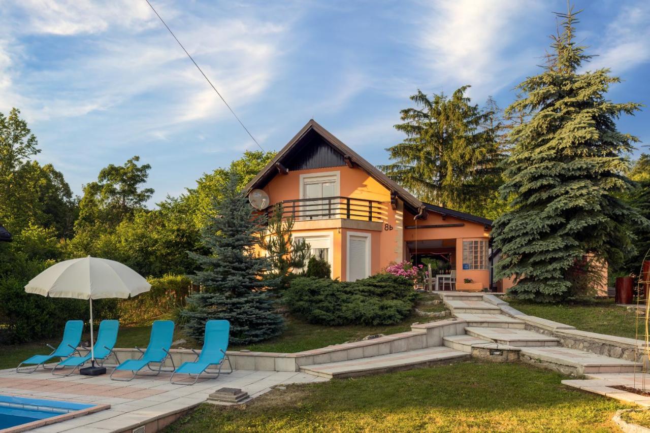 Villa Tratea - With A Heated Pool Tomici Екстер'єр фото